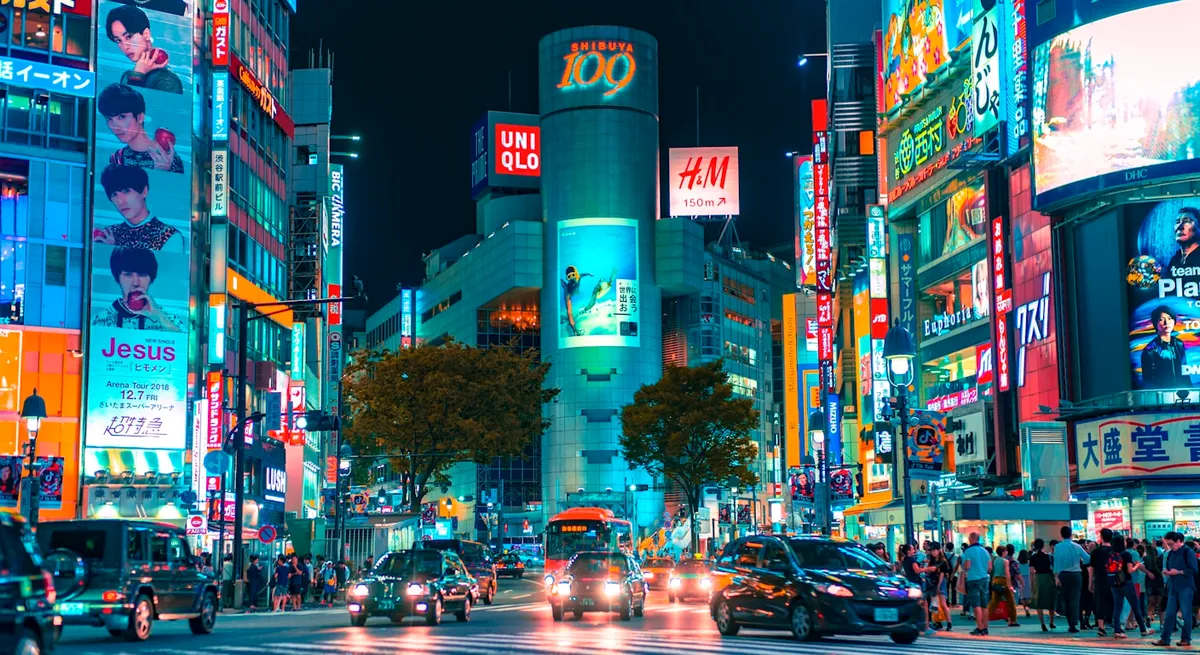 秋葉原電器街霓虹燈